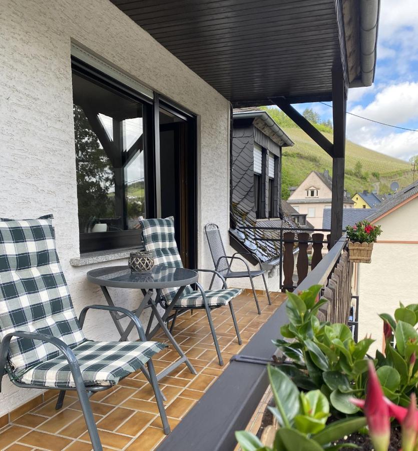 Ferienweingut Goebel Villa Трабен-Трарбах Екстериор снимка