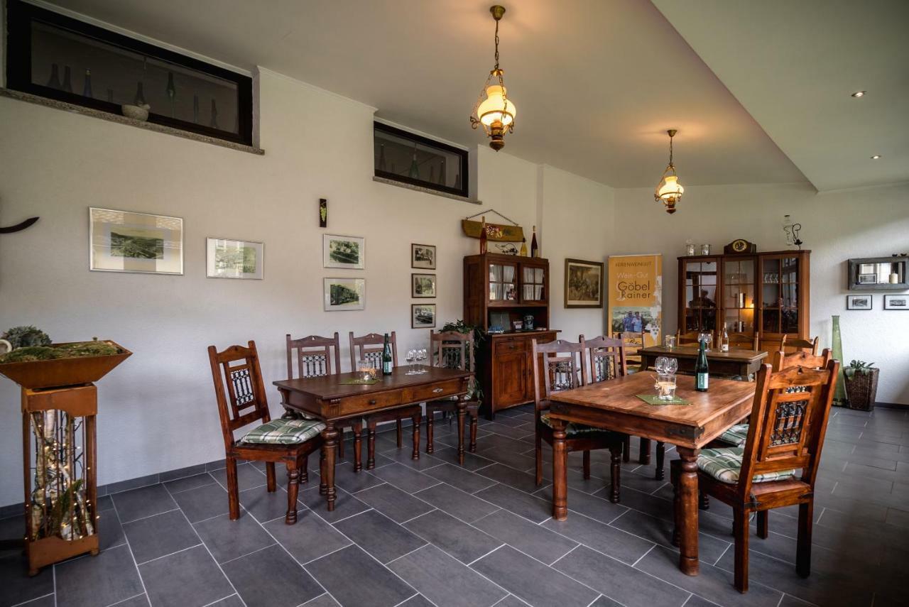 Ferienweingut Goebel Villa Трабен-Трарбах Екстериор снимка
